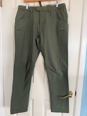 Ten Thousand UTILITY PANTS Men’s Size 36 OD Green NEW